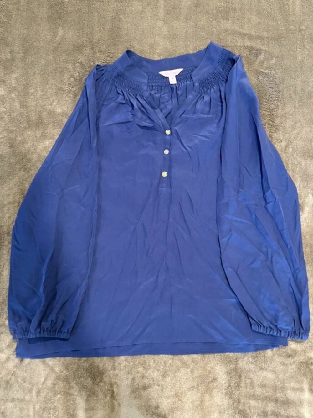 Lilly Pulitzer 100% Silk Blue Smocked V-Neck Long Sleeve Blouse Top Medium